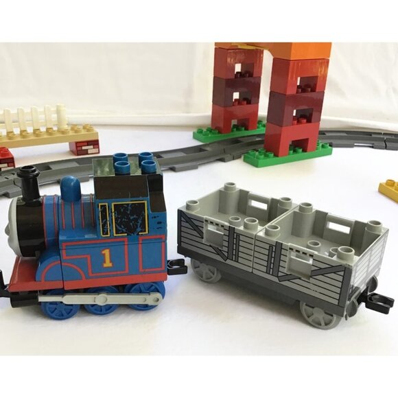 LEGO DUPLO 5554 Thomas Load & Carry Train Set Complete Engine Troublesome Truck - Picture 10 of 13